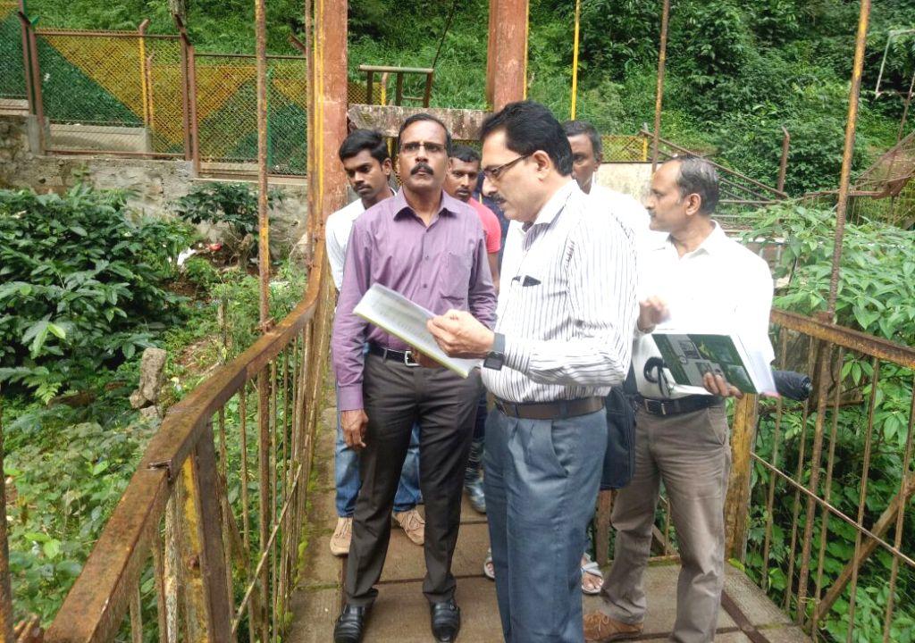 ಅಬ್ಬಿ ಜಲಪಾತಕ್ಕೆ ಜಿಲ್ಲಾಧಿಕಾರಿ ಭೇಟಿ